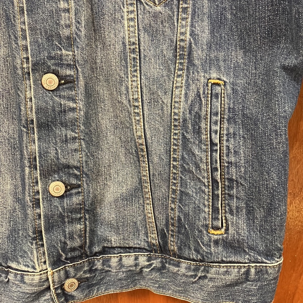 Levi’s men’s medium denim jacket - Picture 5 of 6